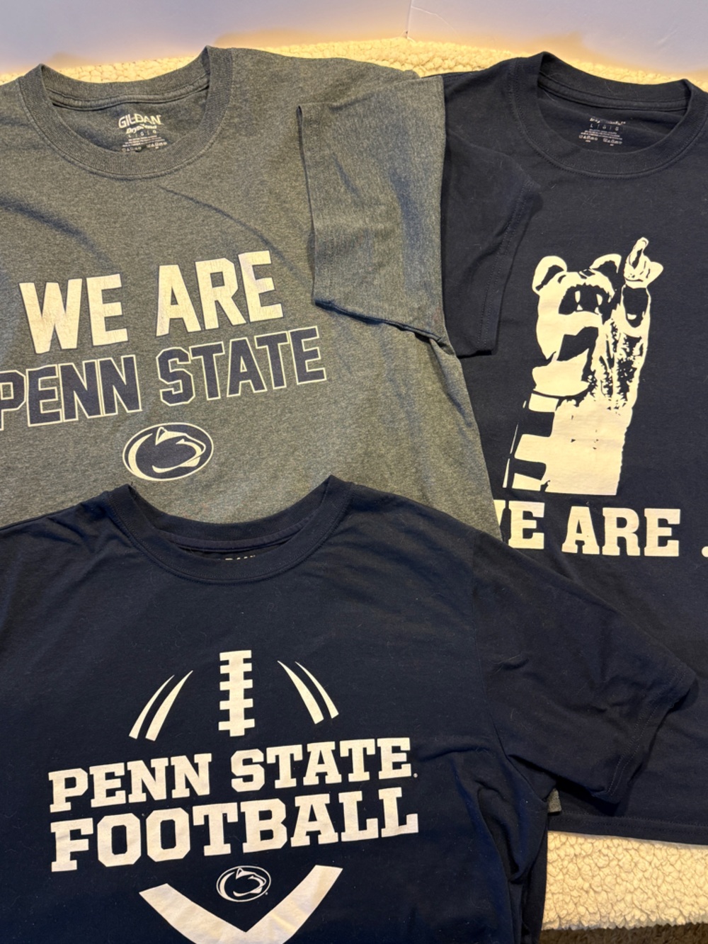 Men’s Gildan  Penn State Navy & Gray Football Graphic Tees. Size Large.